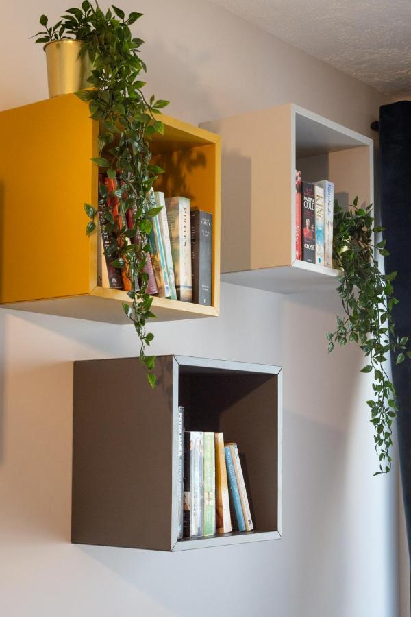 Light House - Seafront Cosy Studio With Library Paphos Kültér fotó