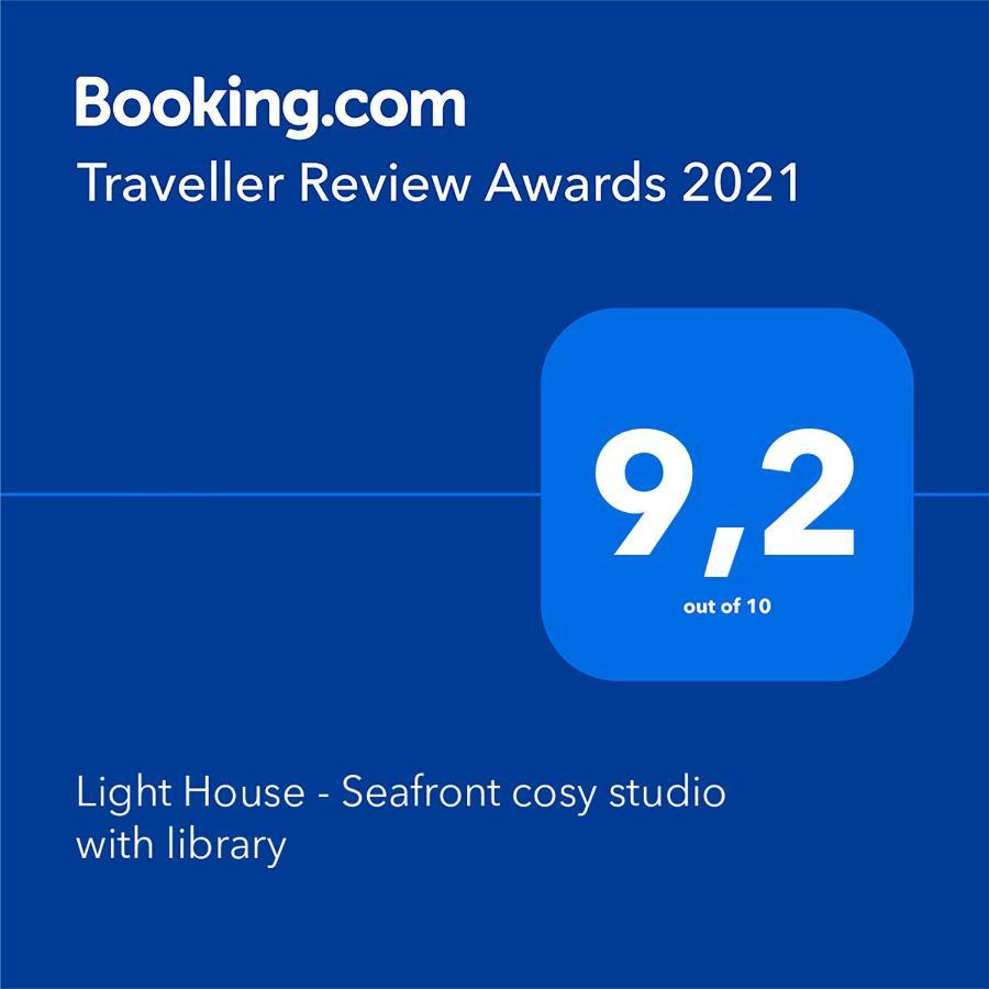 Light House - Seafront Cosy Studio With Library Paphos Kültér fotó